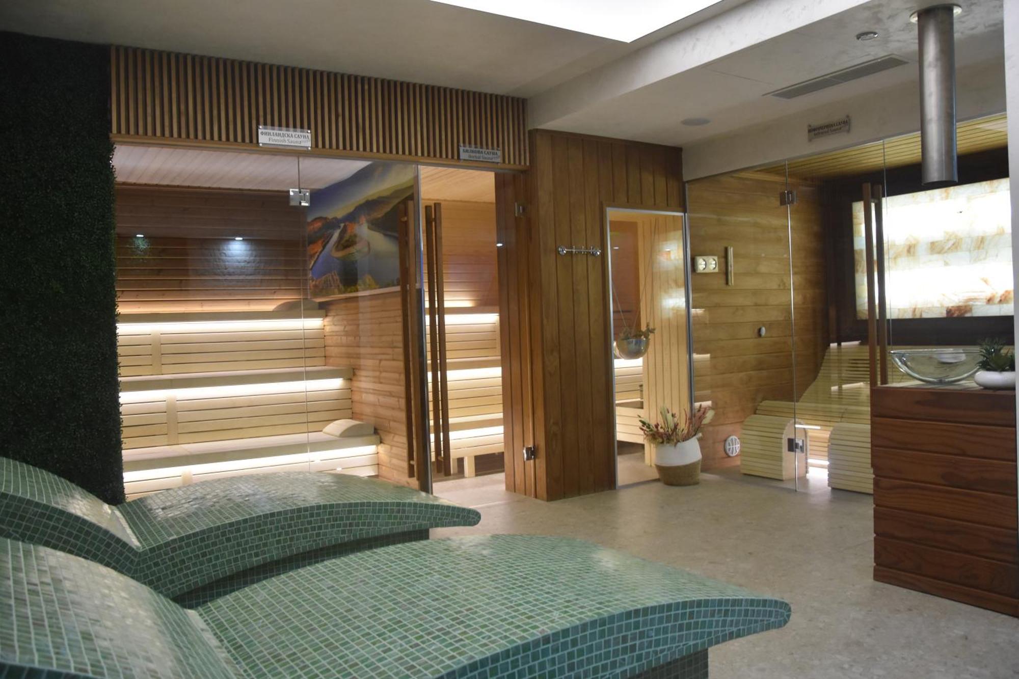Park Hotel Viasport Gorni Dubnik Exterior photo